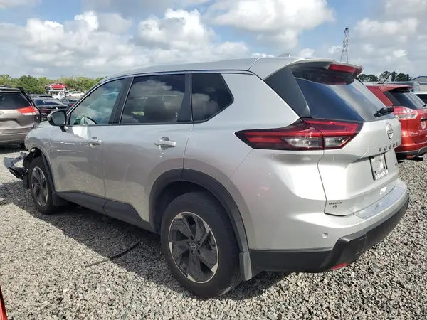 JN8BT3BA2RW002452 2024 NISSAN ROGUE - Image 2