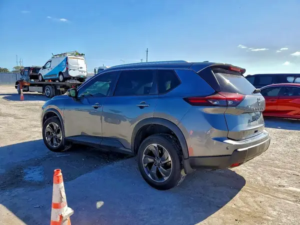 JN8BT3BA2RW353863 2024 NISSAN ROGUE - Image 2