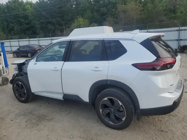 JN8BT3BA2RW362191 2024 NISSAN ROGUE - Image 2