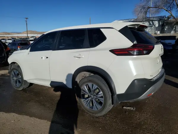 JN8BT3BA3NW040637 2022 NISSAN ROGUE - Image 2