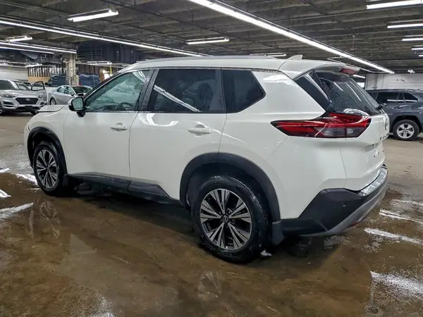 JN8BT3BA3NW043828 2022 NISSAN ROGUE - Image 2