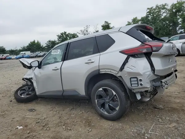 JN8BT3BA3RW350423 2024 NISSAN ROGUE - Image 2