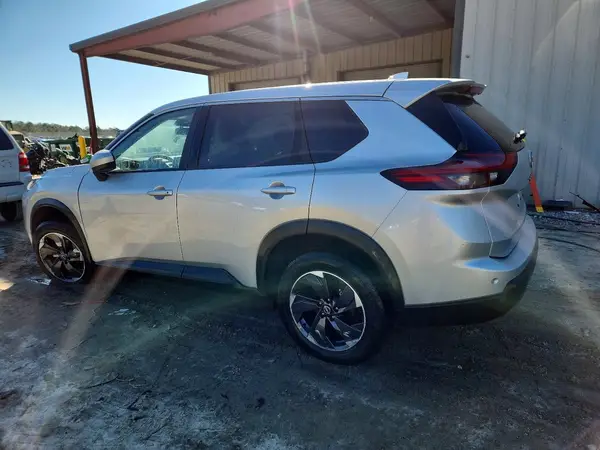 JN8BT3BA3RW351183 2024 NISSAN ROGUE - Image 2