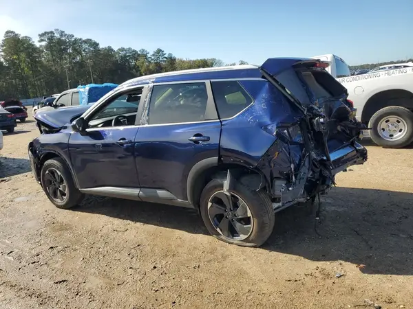 JN8BT3BA3RW357324 2024 NISSAN ROGUE - Image 2