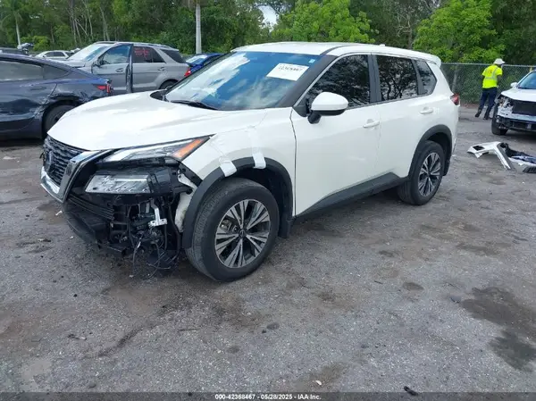 JN8BT3BA4PW008136 2023 NISSAN ROGUE - Image 2