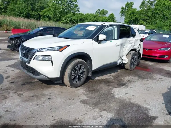 JN8BT3BA4PW414742 2023 NISSAN ROGUE - Image 2