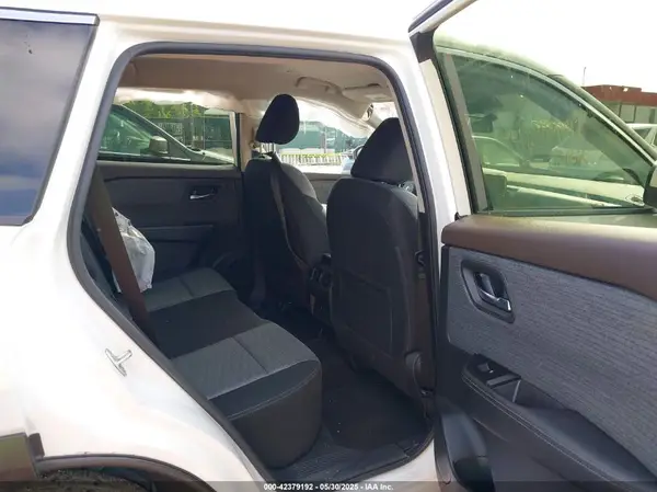 JN8BT3BA4PW414742 2023 NISSAN ROGUE - Image 8