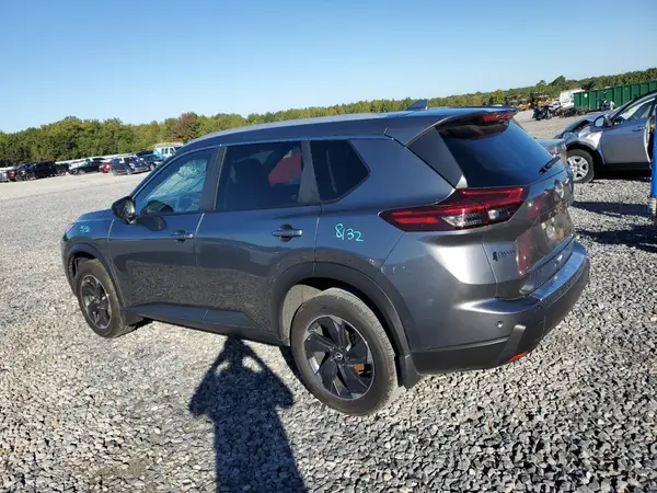 JN8BT3BA4RW360815 2024 NISSAN ROGUE - Image 2