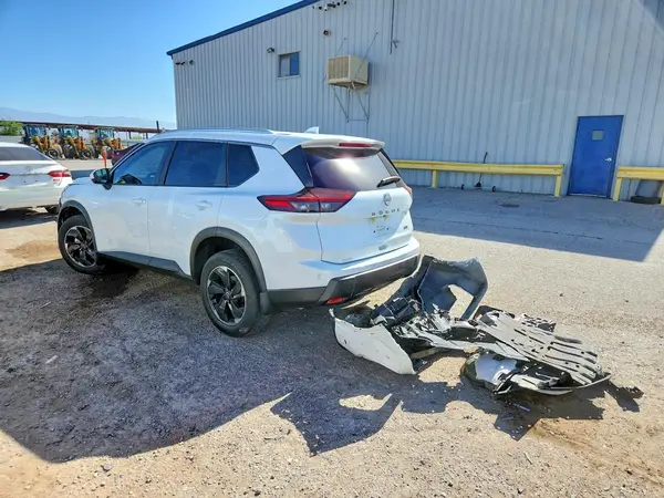 JN8BT3BA4RW362449 2024 NISSAN ROGUE - Image 2