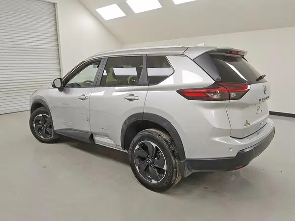 JN8BT3BA4SW004385 2025 NISSAN ROGUE - Image 2
