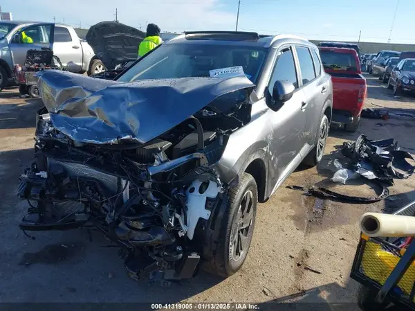 JN8BT3BA5RW357812 2024 NISSAN ROGUE - Image 2
