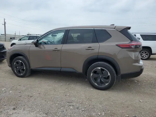JN8BT3BA5RW360306 2024 NISSAN ROGUE - Image 2