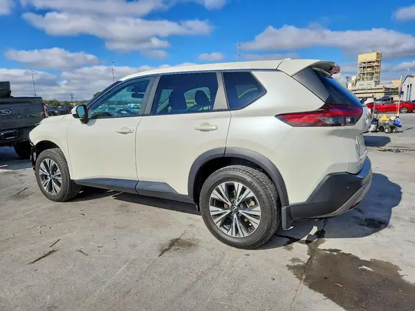 JN8BT3BA6PW415987 2023 NISSAN ROGUE - Image 2