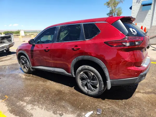 JN8BT3BA6RW003264 2024 NISSAN ROGUE - Image 2