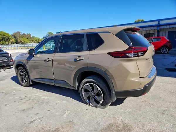 JN8BT3BA6RW351355 2024 NISSAN ROGUE - Image 2