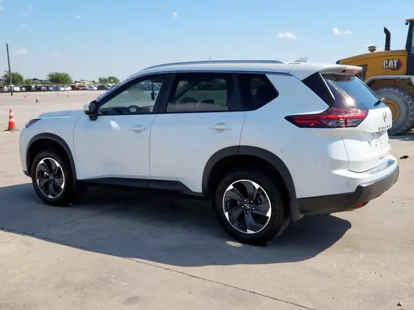 JN8BT3BA6RW355440 2024 NISSAN ROGUE - Image 2