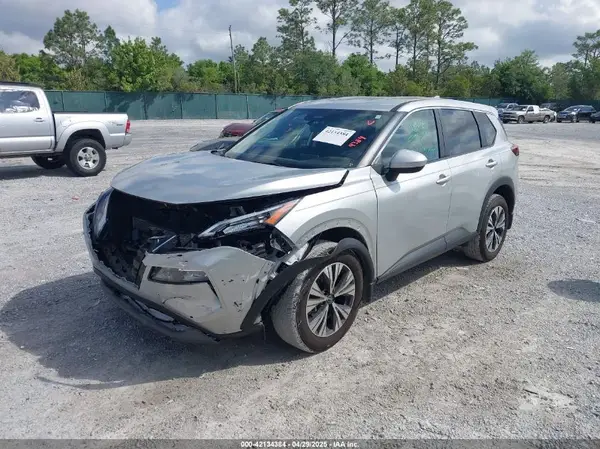 JN8BT3BA7PW428988 2023 NISSAN ROGUE - Image 2