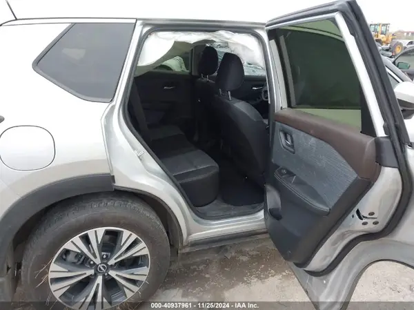 JN8BT3BA7PW437691 2023 NISSAN ROGUE - Image 8