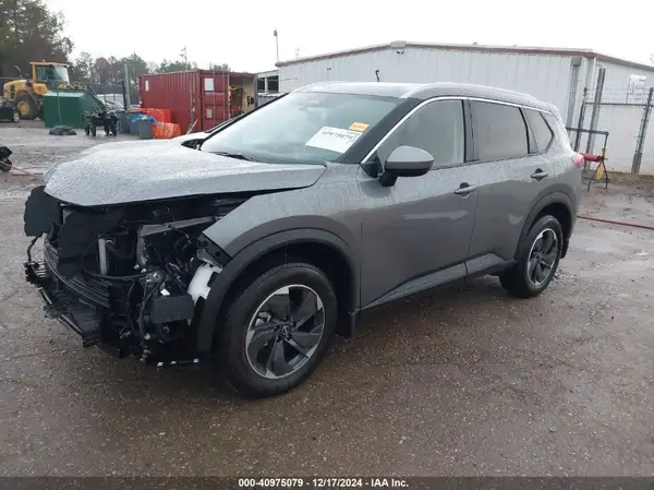 JN8BT3BA7RW003385 2024 NISSAN ROGUE - Image 2