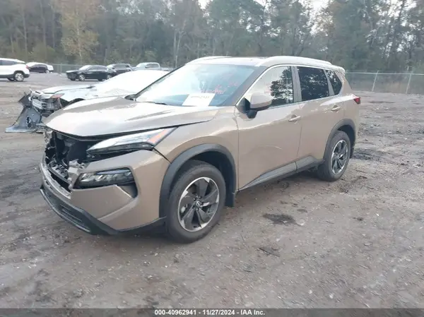 JN8BT3BA7RW004388 2024 NISSAN ROGUE - Image 2