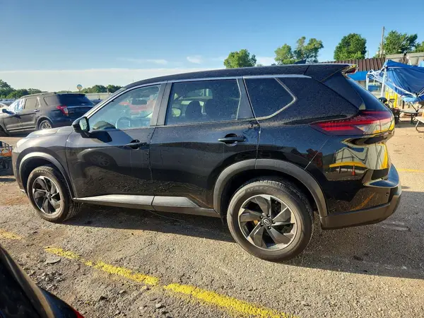 JN8BT3BA7RW350652 2024 NISSAN ROGUE - Image 2