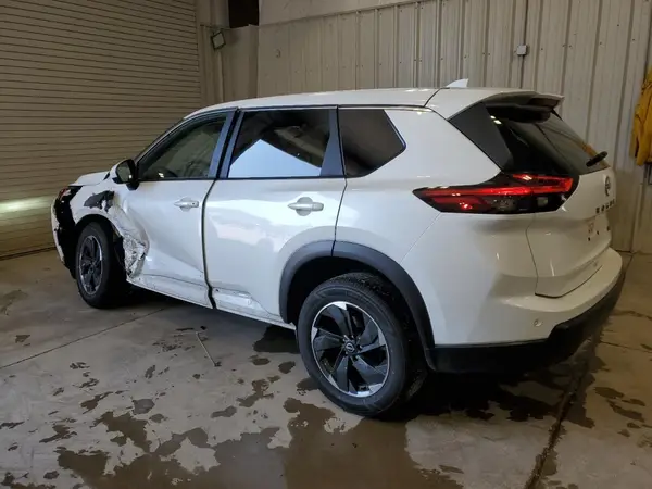JN8BT3BA7RW354667 2024 NISSAN ROGUE - Image 2