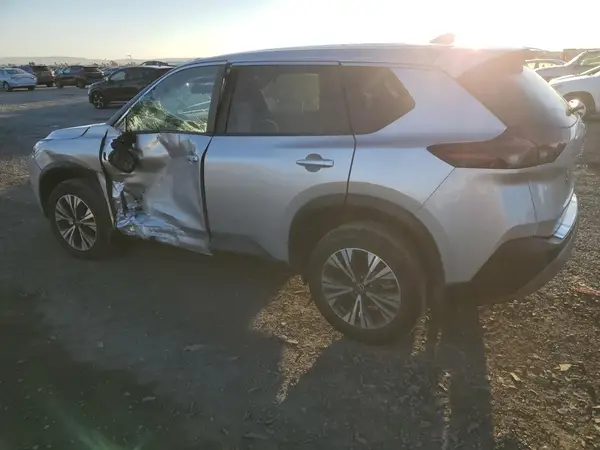 JN8BT3BA8PW422777 2023 NISSAN ROGUE - Image 2