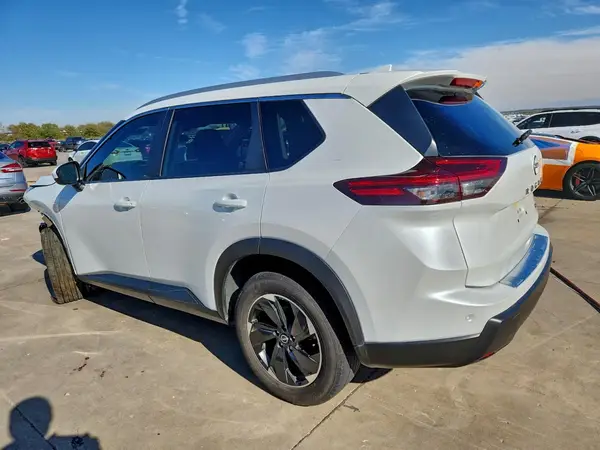 JN8BT3BA8RW350904 2024 NISSAN ROGUE - Image 2