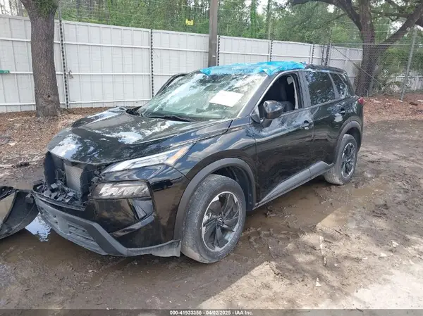 JN8BT3BA9RW351396 2024 NISSAN ROGUE - Image 2