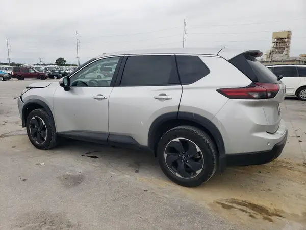 JN8BT3BA9RW360101 2024 NISSAN ROGUE - Image 2