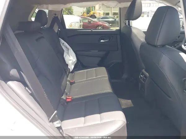 JN8BT3BA9RW360499 2024 NISSAN ROGUE - Image 8