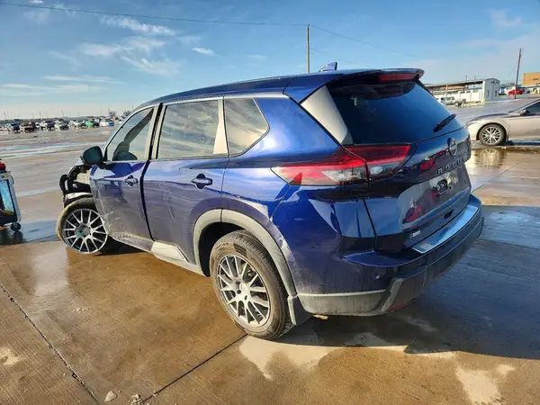JN8BT3BAXRW359765 2024 NISSAN ROGUE - Image 2