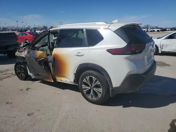 JN8BT3BB0PW350515 2023 NISSAN ROGUE - Image 2