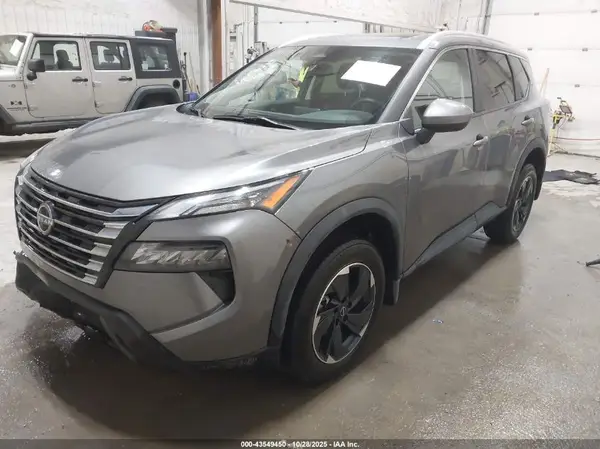 JN8BT3BB0RW172902 2024 NISSAN ROGUE - Image 2