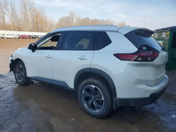 JN8BT3BB0RW176304 2024 NISSAN ROGUE - Image 2