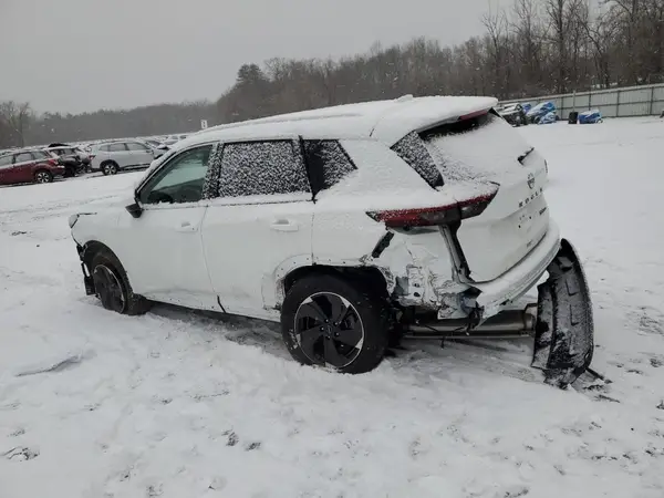 JN8BT3BB0RW284812 2024 NISSAN ROGUE - Image 2