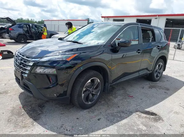 JN8BT3BB0RW428004 2024 NISSAN ROGUE - Image 2