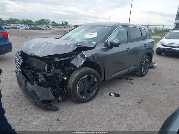 JN8BT3BB0RW433753 2024 NISSAN ROGUE - Image 2