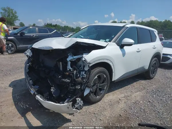 JN8BT3BB0SW160982 2025 NISSAN ROGUE - Image 2
