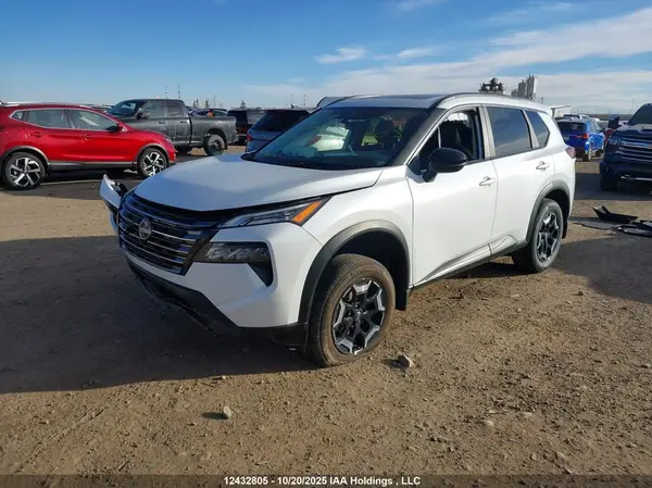 JN8BT3BB0SW420409 2025 NISSAN ROGUE - Image 2