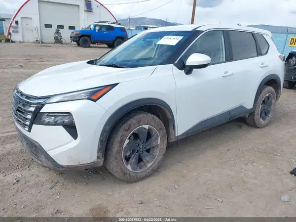 JN8BT3BB1RW184167 2024 NISSAN ROGUE - Image 2