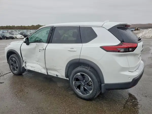 JN8BT3BB1RW289341 2024 NISSAN ROGUE - Image 2