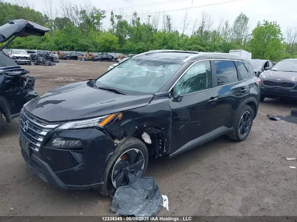 JN8BT3BB1RW427086 2024 NISSAN ROGUE - Image 2