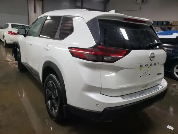 JN8BT3BB1RW434507 2024 NISSAN ROGUE - Image 2