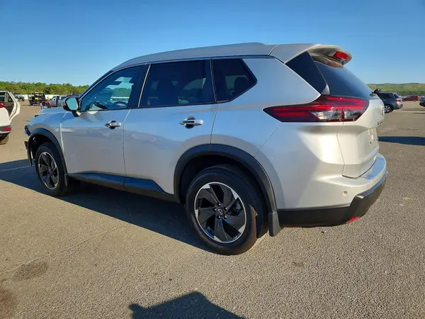 JN8BT3BB1RW436340 2024 NISSAN ROGUE - Image 2