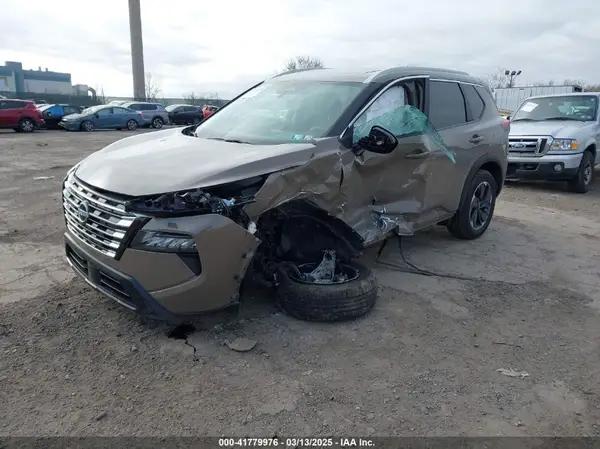 JN8BT3BB1RW437665 2024 NISSAN ROGUE - Image 2