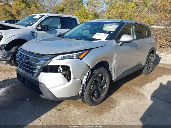 JN8BT3BB1RW438105 2024 NISSAN ROGUE - Image 2