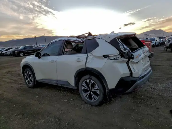 JN8BT3BB2NW332398 2022 NISSAN ROGUE - Image 2