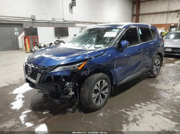 JN8BT3BB2NW332465 2022 NISSAN ROGUE - Image 2