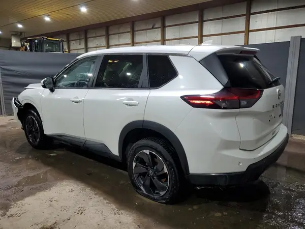 JN8BT3BB2RW171735 2024 NISSAN ROGUE - Image 2